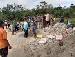 Modal Semangat Gotong-royong, Warga Muba Bangun Jembatan