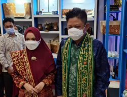 Kain Angkinan Jadi Produk Unggulan di Sriwijaya Expo