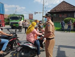 Dukung Pemerintah Putus Mata Rantai Covid-19, Forwako OKU Timur Bagikan 2000 Masker Gratis