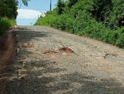 Jalan lingkungan Pemkab OKU Timur Rusak, Masyarakat Berharap di Perbaiki Segera