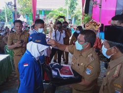 Tepati Janji Politik HDS Bagikan 1162 Seragam Sekolah Untuk SD dan SMP Kecamatan Nibung