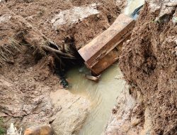 PT MBI Diduga Tutup Aliran Sungai, Petani Sawit Sekitar Alami Kerugian