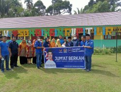 Pengurus Nasdem Muratara dan Fauzi H. Amro Lakukan Program Jum’at Berbagi Dimasa Covid-19