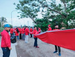 HDS dan Kader Muda Partai PDIP Muratara Kibarkan Bendera Sepanjang 50 Meter