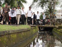 Pj Bupati Apriyadi Warning Warga Muba Cegah Penyakit DBD dan Himbau bersih bersih Lingkungan