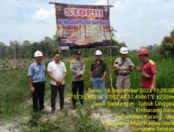 Kapolsek Karang Jaya Bersama PT. PML Gelar Sosialisasi dan Pasangkan Spanduk “Stop Bakar Hutan”