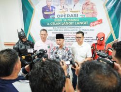 Pj Bupati Apriyadi Boyong Batman dan Spiderman Hibur Pasien Bibir Sumbing Gratis